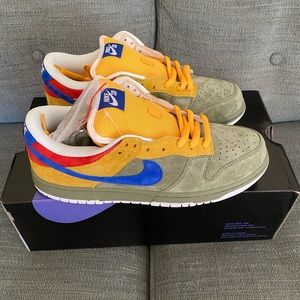 Nike sb”Puff n Stuff” dunks. Size 10. Deadstock